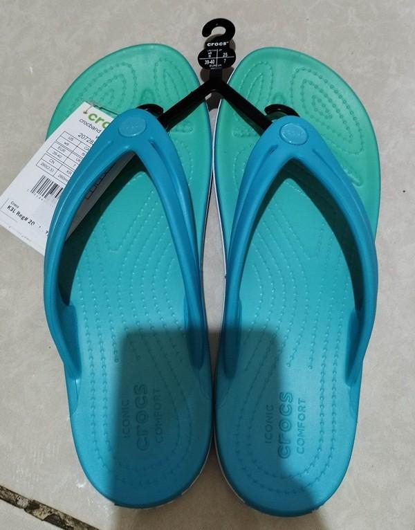 Sandal Crocs Original Crocband Ombre Flip, Fesyen Wanita, Sepatu - Main Image