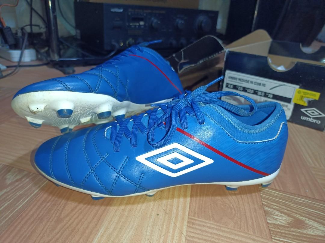 Umbro spike store shoes