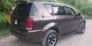 Ssyong rexton 2.8 cc auto diesel thn 2003