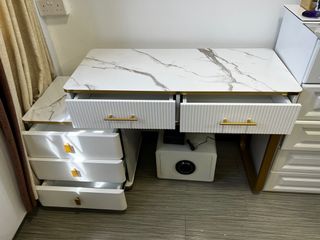 (Category: ) located in . Submitted by Furnitureinstallationguy (Listing ID 1183110931, Image 1). Description: .