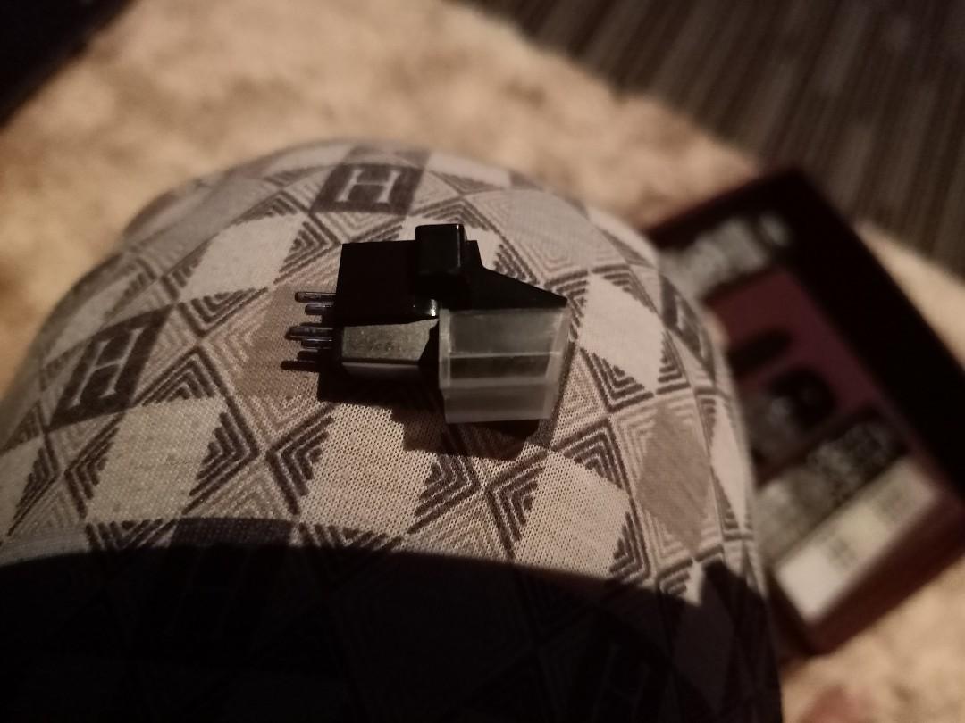 Thorens TD209 belt drive turntable + Cambridge CP1 Phono preamp