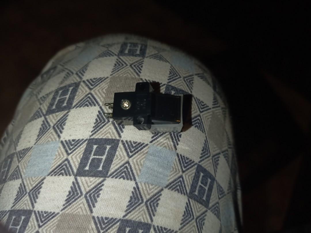 Thorens TD209 belt drive turntable + Cambridge CP1 Phono preamp