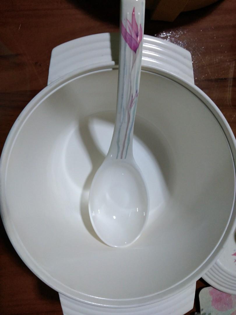 Tupperware soup bowl with ladle, Furniture & Home Living, Kitchenware