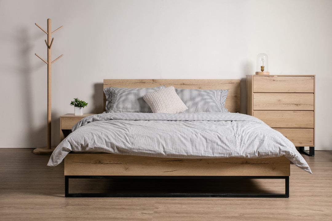 BED FRAME ON SALE! Double or Queen, natural oak finish (Category: Furniture) located in Melbourne. Submitted by pricworthvic (Listing ID 1183135220, Image 1). Description: Sleep-ins never looked this good. Add depth of color and natural texturing to your bedroom with the Jason Bed. This bed comes with an angled foot end for a contemporary design balancing simplicity with linear detail. The beautifully designed tall bad head exudes classic style a