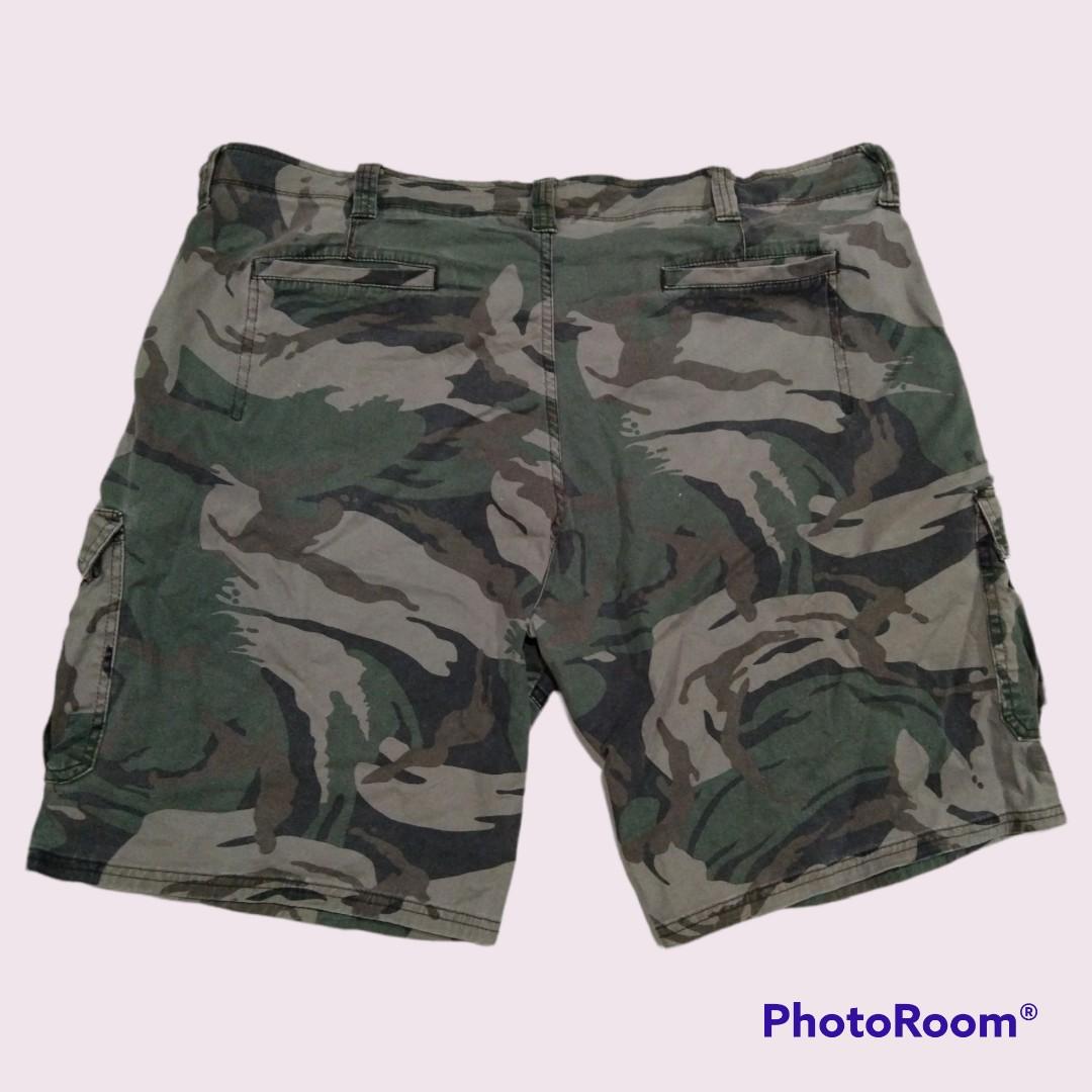 Wrangler camo cargo short pants 6 pocket army military, Men's Fashion,  Bottoms, Jeans on Carousell