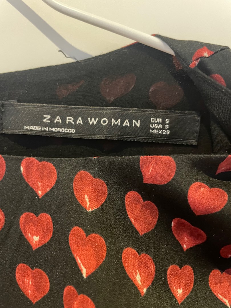 Zara dress with heart shape with inner shorts, Women's Fashion, Dresses & Sets, Dresses on Carousell