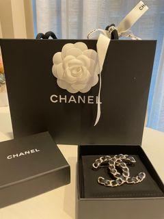 100% 真品 Chanel 皮穿鏈 胸針 黑金 經典 備件 19
