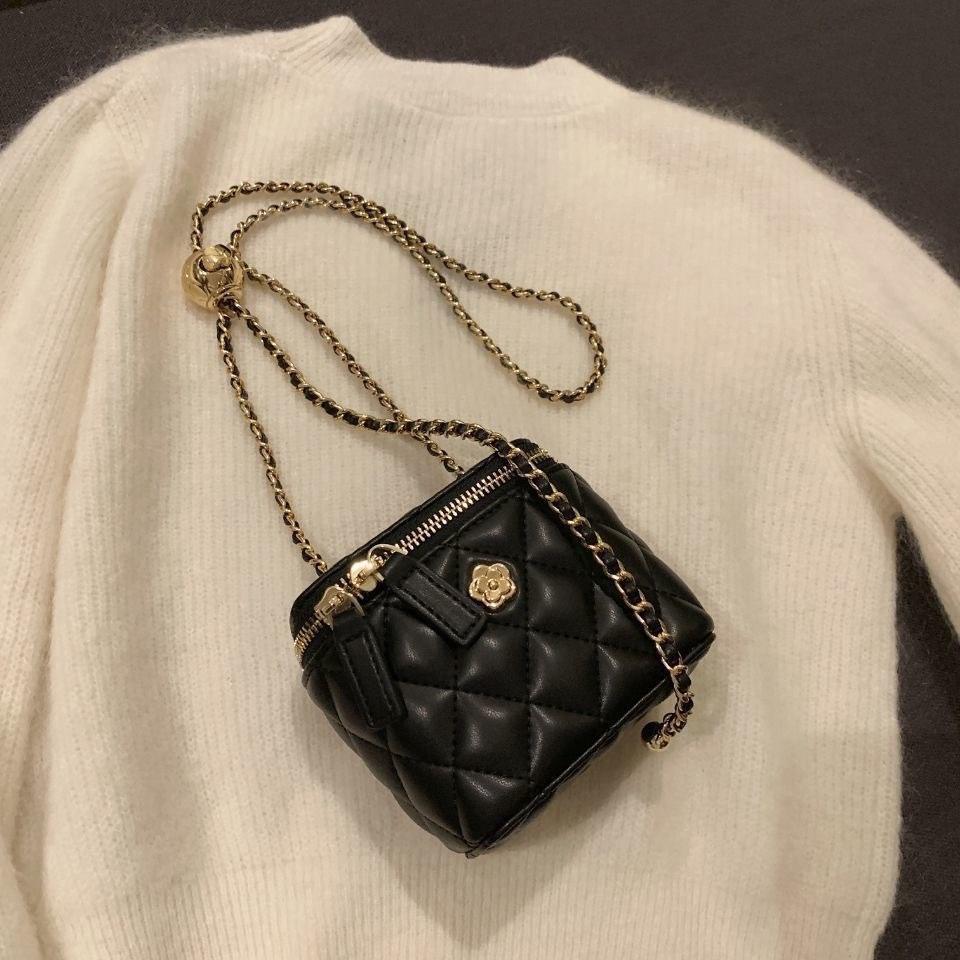 Chain body bag sale