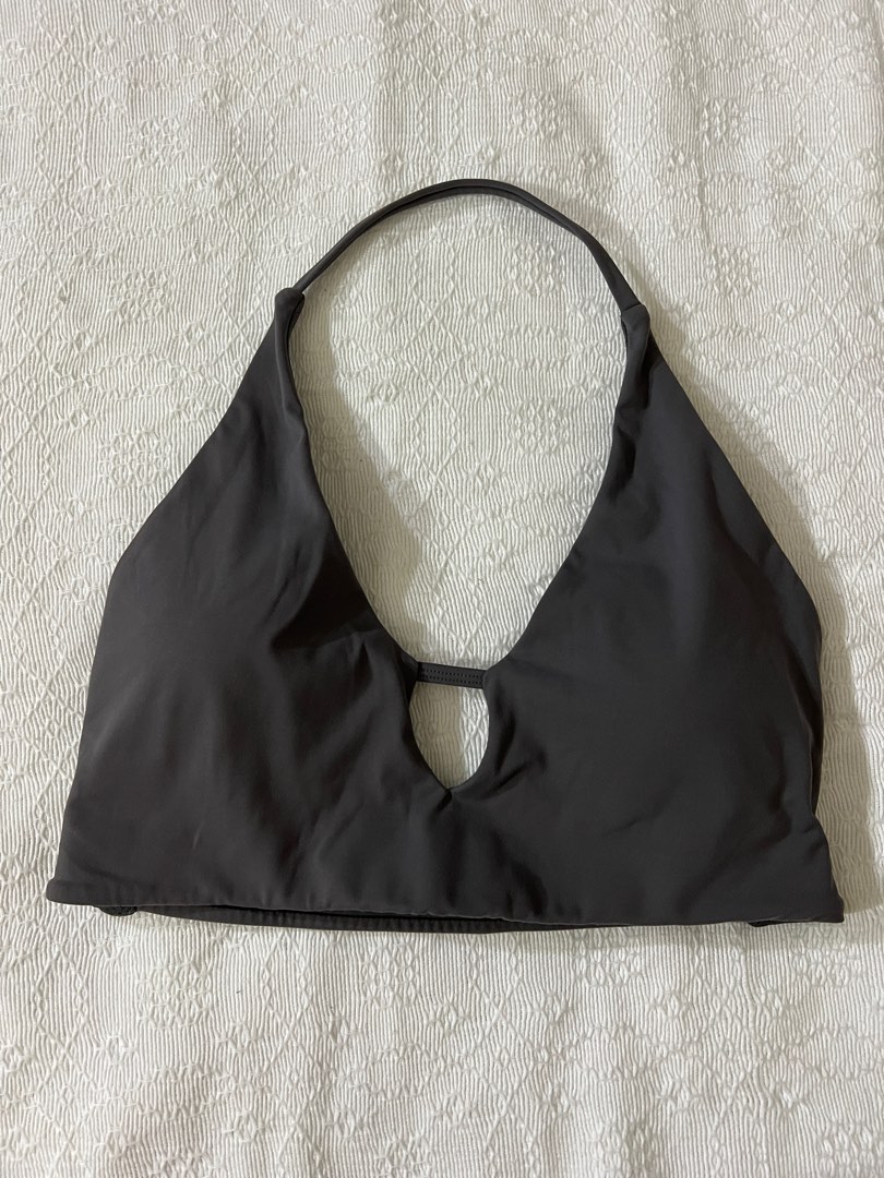 Crop shop boutique Sasha crop in Charcoal, Women's Fashion, Activewear