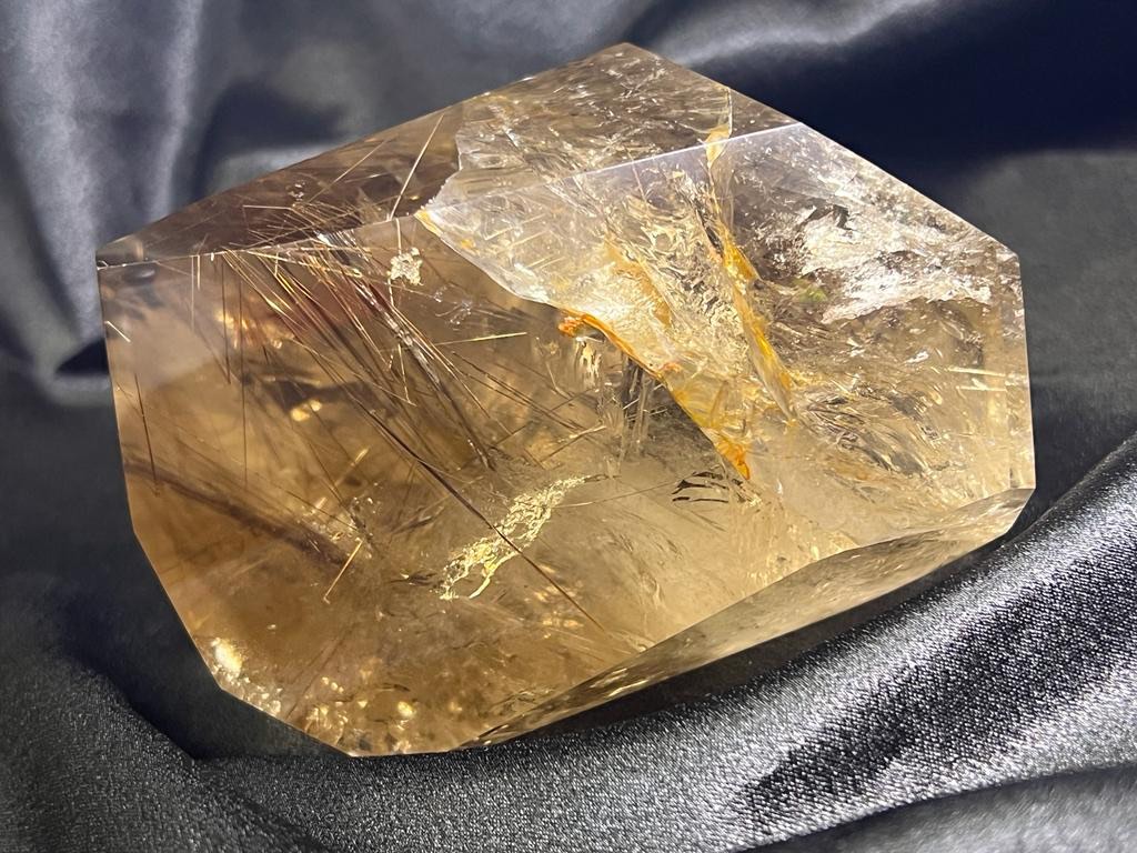 Golden Rutile free form , Women's Fashion, Jewelry & Organisers ...