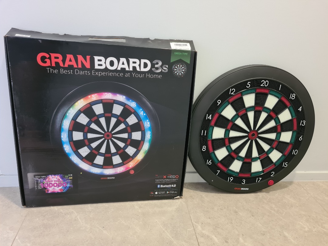  GRAN BOARD 3s LED Bluetooth Dartboard Green with Special  Bracket & ChoukouTip50pics : Sports & Outdoors