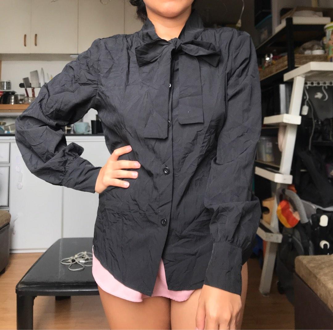 Korean top longsleeve black office (Category: Longsleeves) located in Manila. Submitted by jessrosete (Listing ID 1183429564, Image 1). Description: No brand Fits s-m.