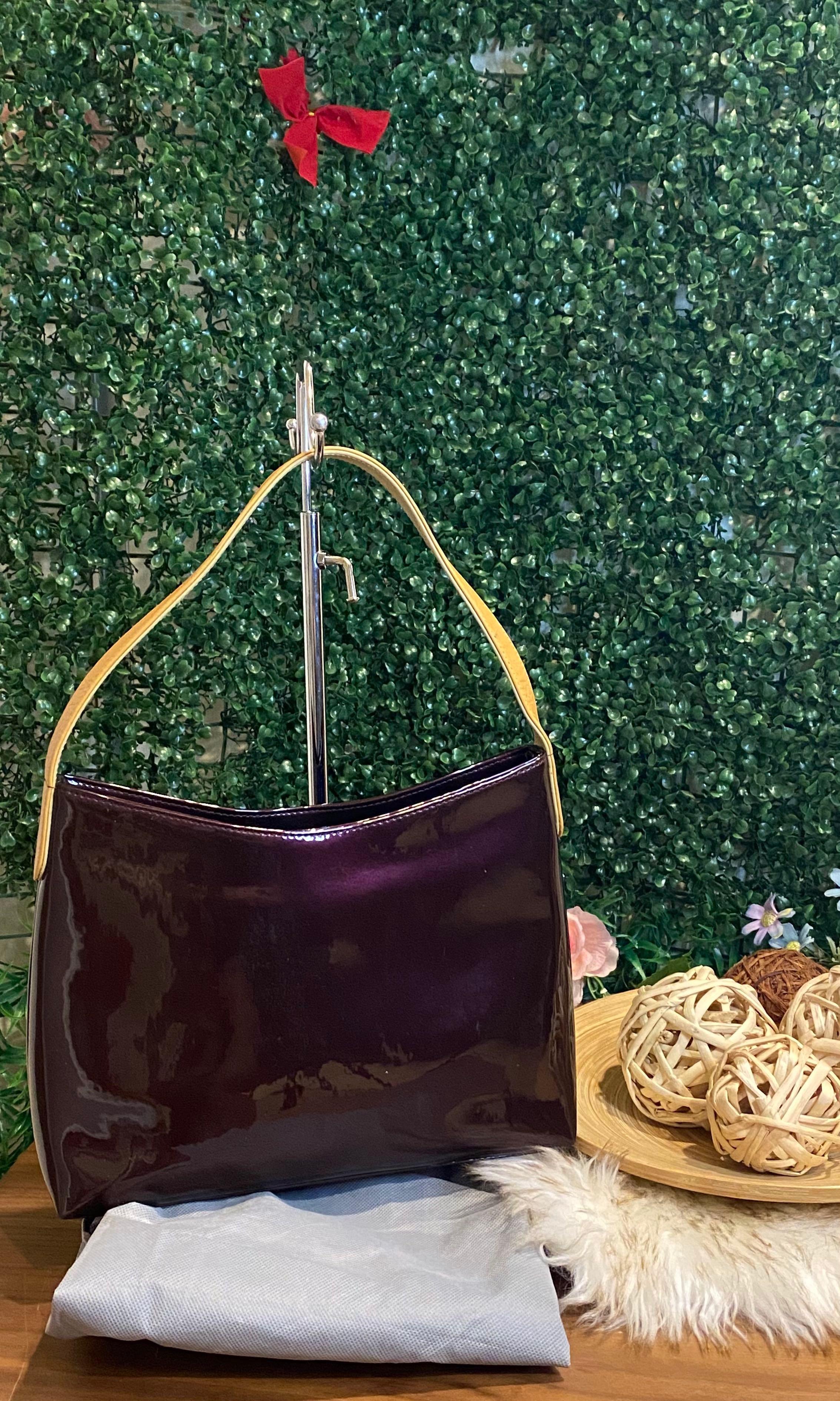 Patent hot sale shoulder bag