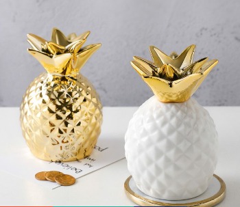 Crystal Pineapple Figurine Crystal Pineapple Ornament Decoive Crystal Fruit  Collectible, Glass Pineapple Paperweight Centerpiece for Home Office,  normal : : Home