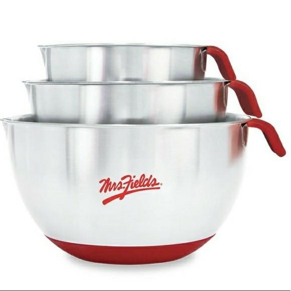 Mrs fields premium bakeware, Furniture & Home Living, Kitchenware & Tableware, Bakeware on Carousell