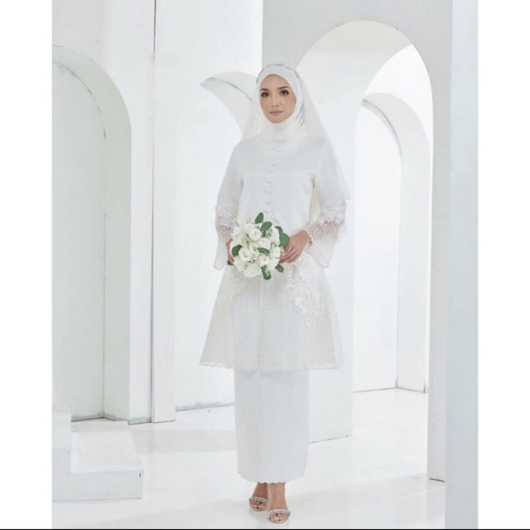 White baju store kurung wedding