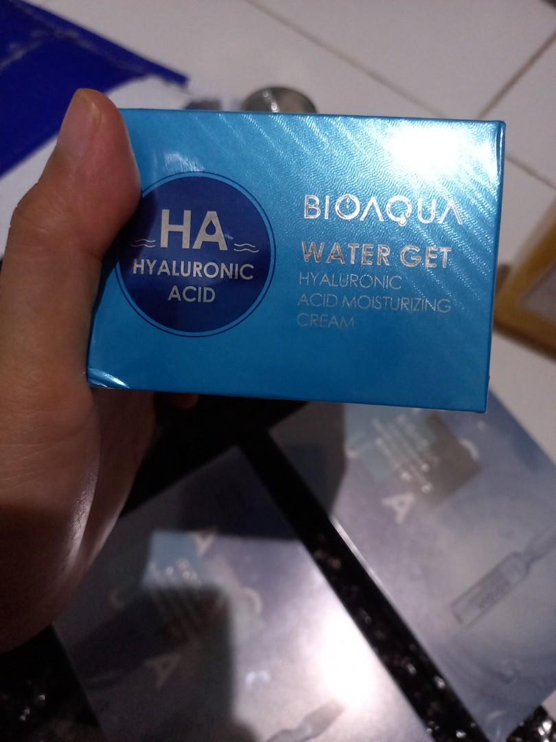 [NEW AND ORIGINAL] Bioaqua hyaluronic acid moisturizing cream, Kesehatan & Kecantikan, Kulit