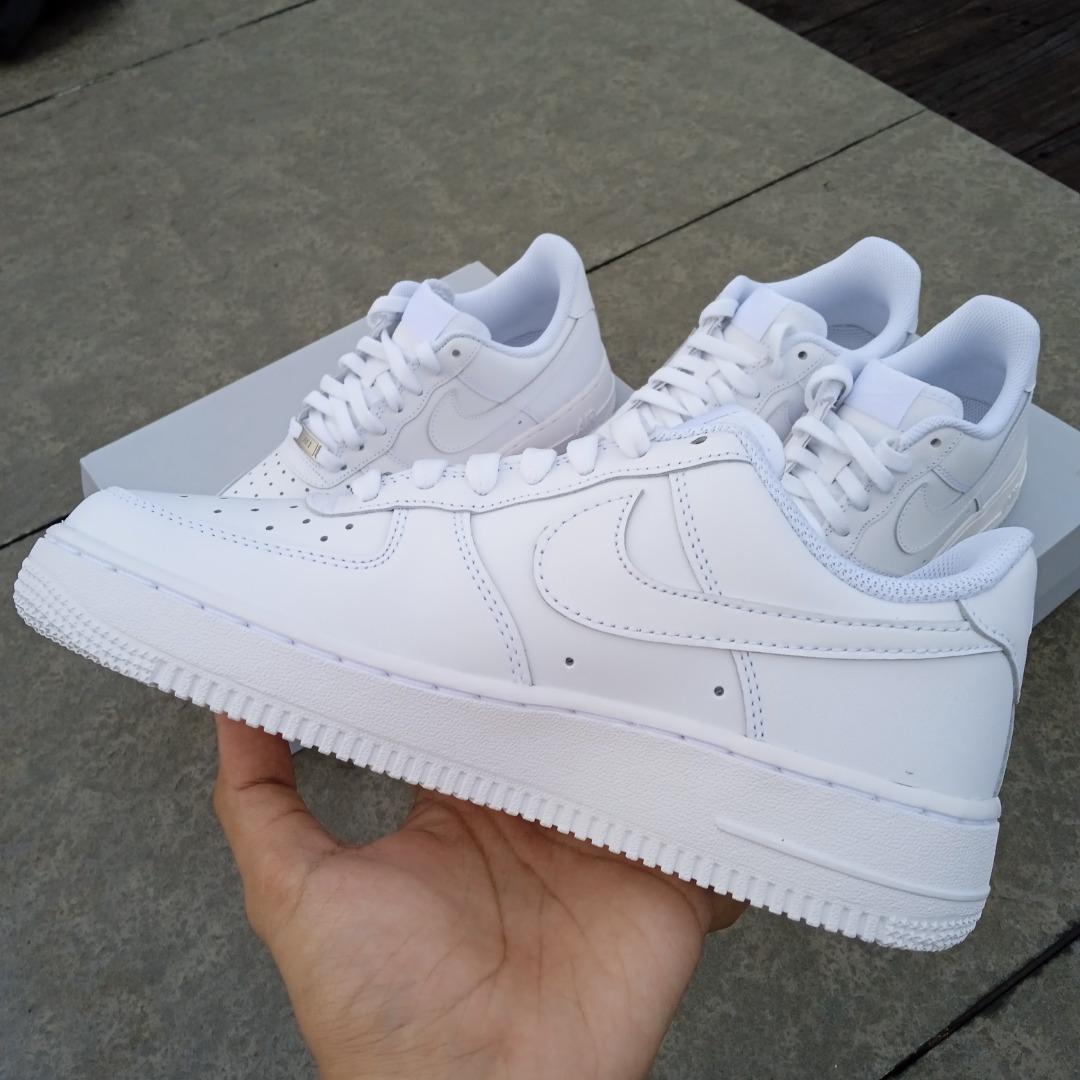 Air force 1 07 triple white womens size 7.5 sale