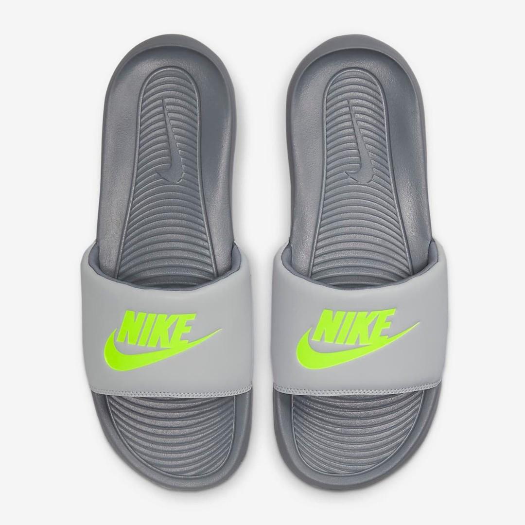 Nike hot sale gray slippers