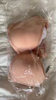 (Category: ) located in . Submitted by champagne (Listing ID 1183431438, Image 1). Description: .