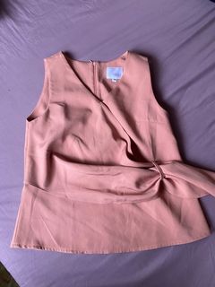 (Category: ) located in . Submitted by clearclearcloset (Listing ID 1183408911, Image 1). Description: .
