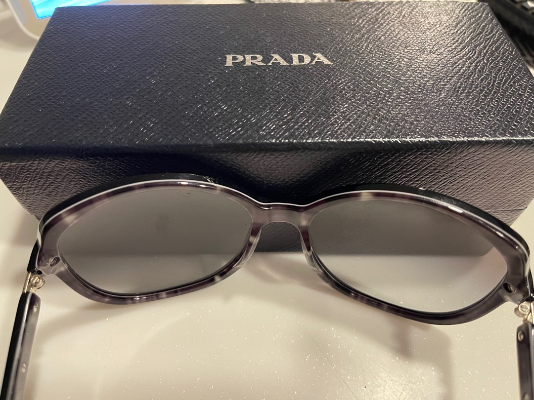 PRADA Sunglasses Never use, Women's Fashion, Watches & Accessories
