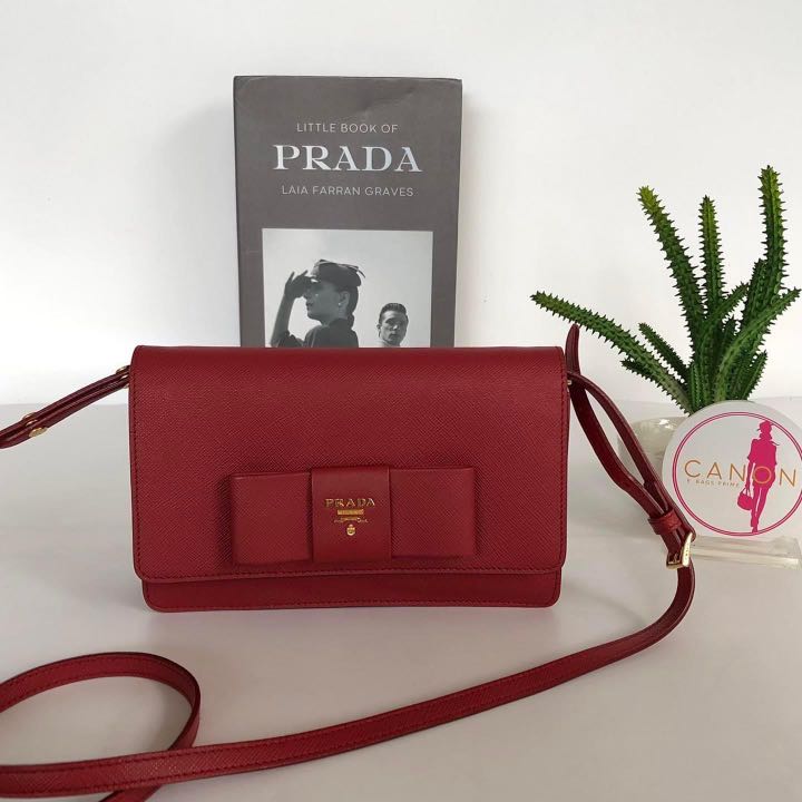 PRADA Calf Skin Leather Saffiano Fuoco Red Chain Long Wallet #26 Rise-on