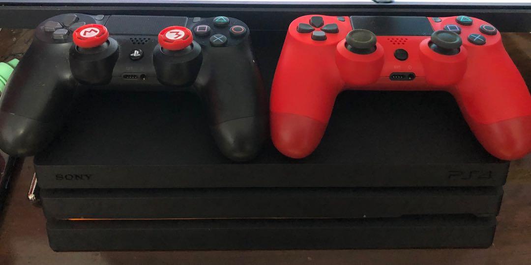 Sony PS4 Pro 1TB 贈十四款遊戲片CUH-7218 高階4K HDR 黑色遊戲機