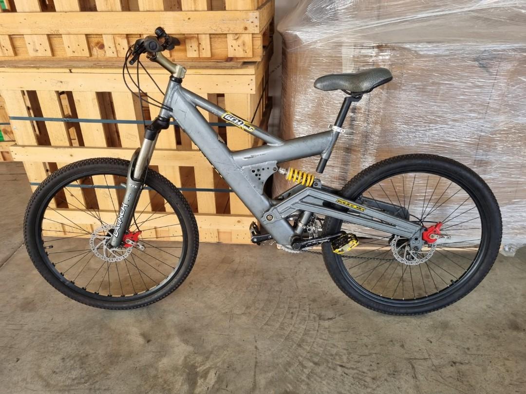 Trek mongoose sale mountain bike
