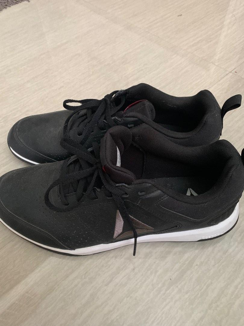 Reebok CXT TR Black Shoes Size 9 Men s Fashion Footwear
