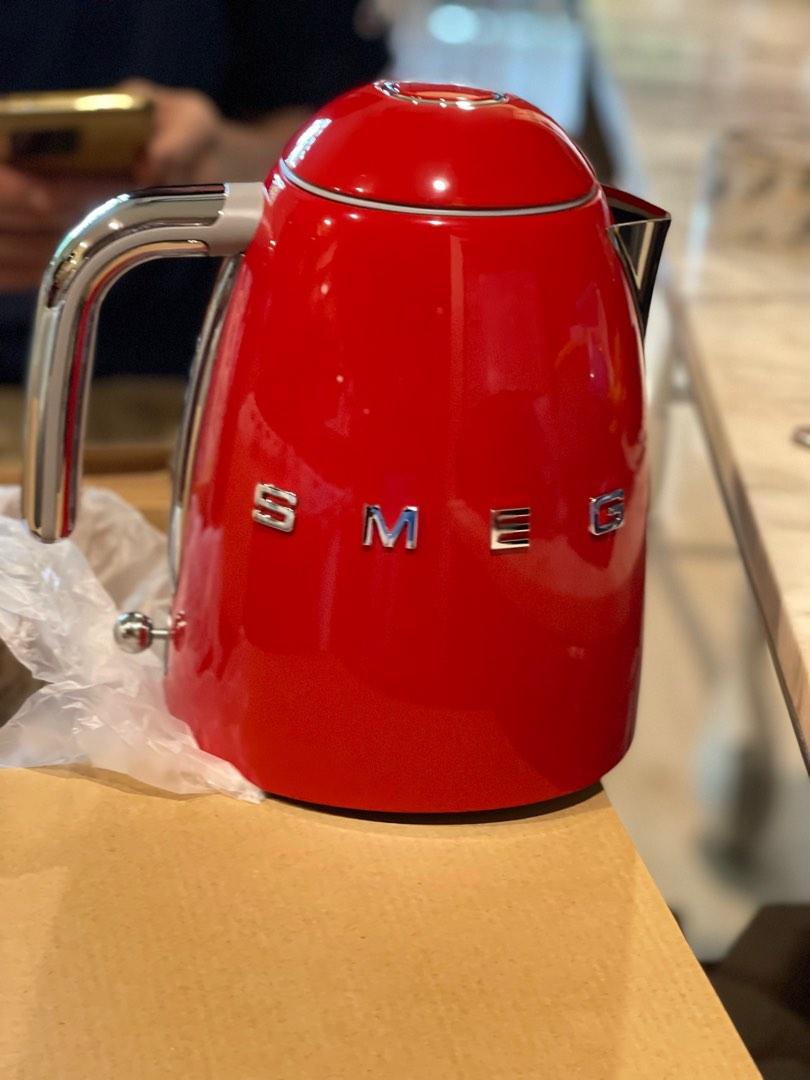 SMEG Kettle 1.7L in Red, TV & Home Appliances, Kitchen Appliances