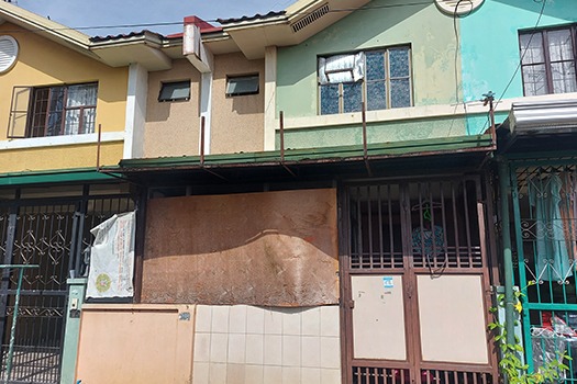 (Category: ) located in . Submitted by buenamano.foreclosed (Listing ID 1183357018, Image 1). Description: .