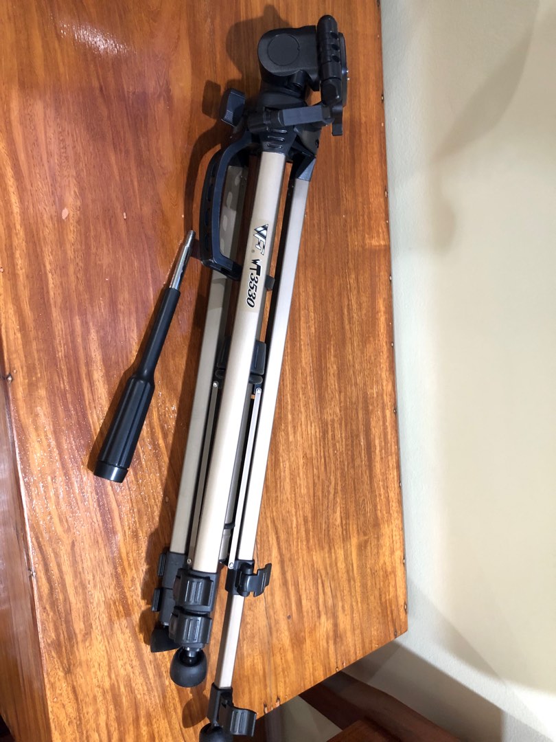 Tripod (3530) with case, Photography, Photography Accessories, Tripods