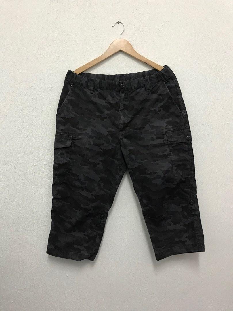 Uniqlo Camo 3Q Cargo Pants, Men's Fashion, Bottoms, Shorts on Carousell