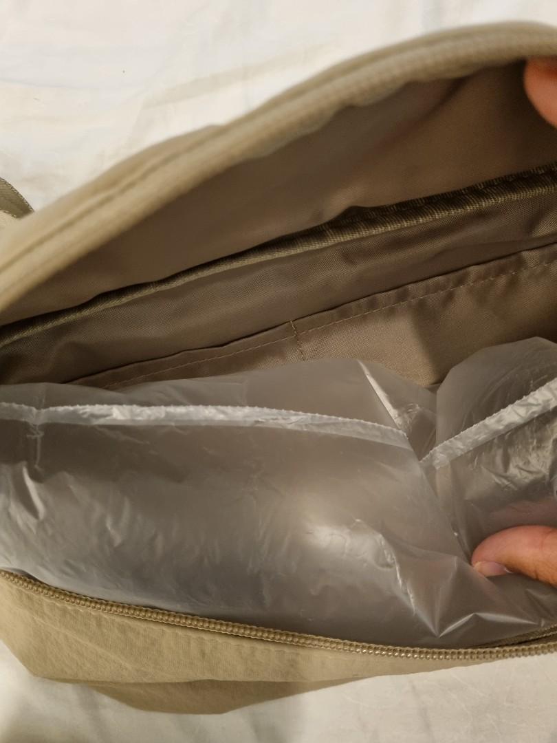 Uniqlo Nylon Body Bag, Women's Fashion, Bags & Wallets, Crossbody Bags