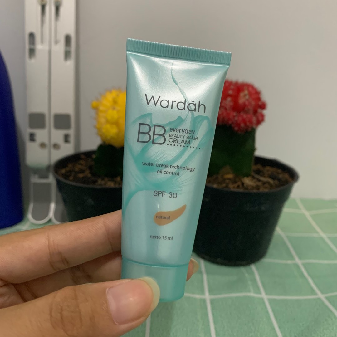 Wardah BB Cream – Pilihan Antara Natural Dan Putih