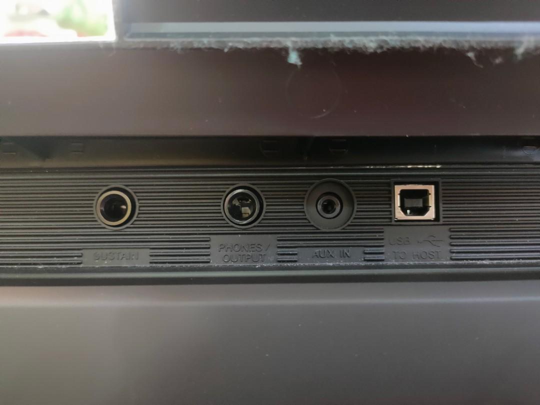 Yamaha PSRE373 61Key Portable Keyboard, Hobbies & Toys, Music & Media