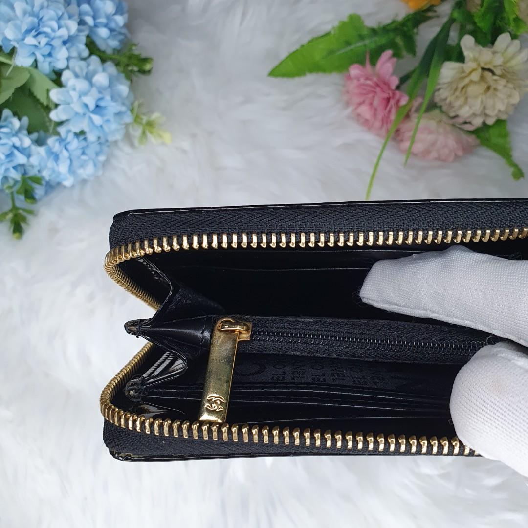 Chanel wallet with zipper