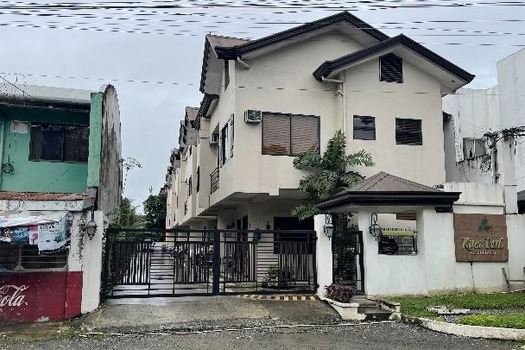 (Category: ) located in . Submitted by buenamano.foreclosed (Listing ID 1183513507, Image 1). Description: .