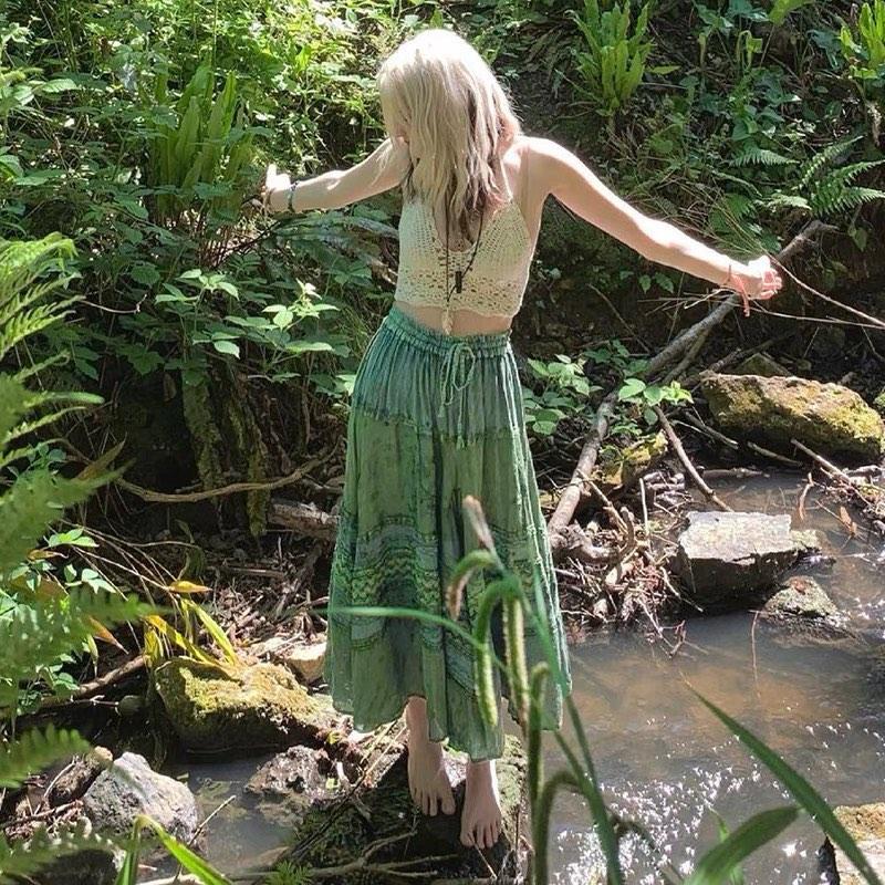 Green skirt outfit outlet tumblr