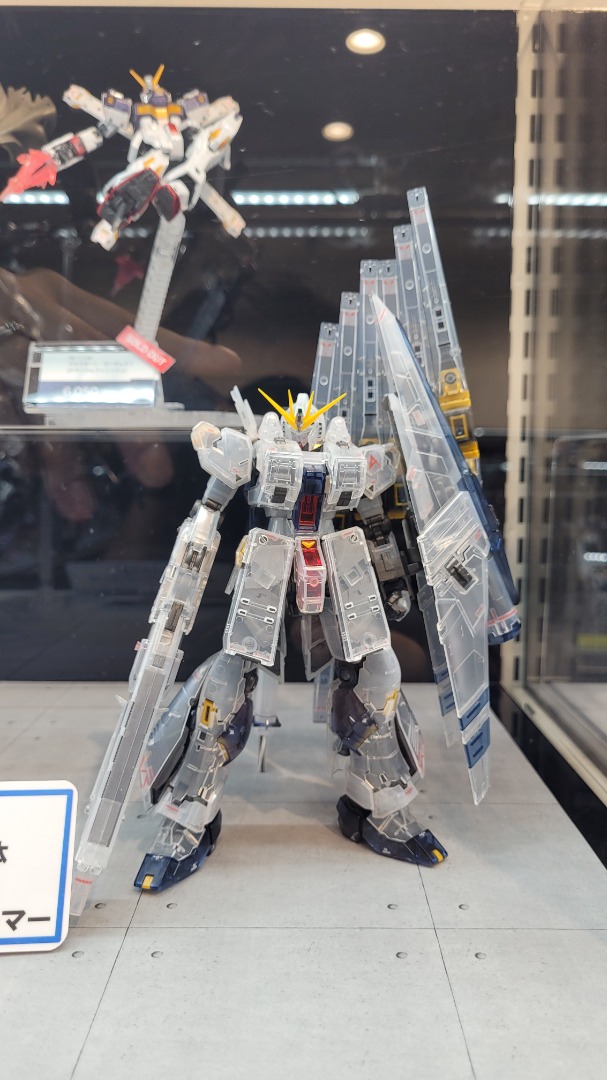 ロボット RX-93 V GUNDAM HWS (CLEAR COLOR) RG 1/144 RX-93 Nu Gundam HWS (Clear Color) Event Edition
