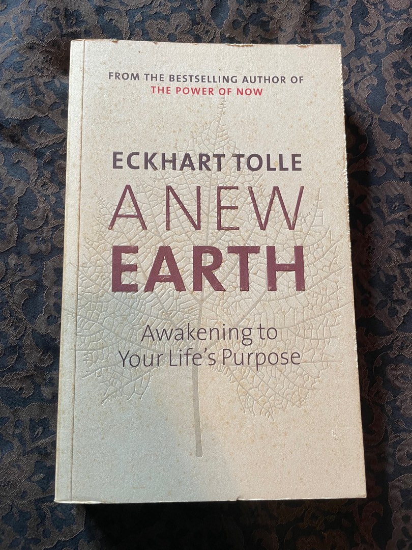 A new earth by Eckhart Tolle, Hobbies & Toys, Books & Magazines, Fiction & NonFiction on Carousell