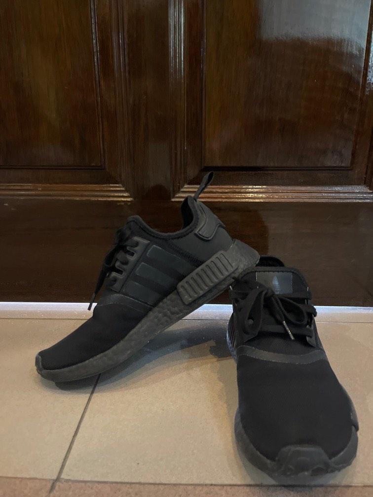 Adidas nmd hotsell all black uk