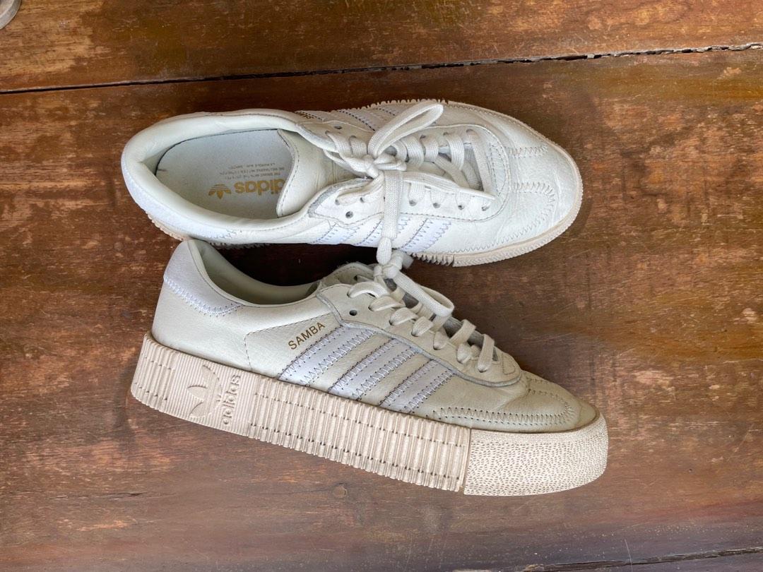 Adidas originals samba rose sales trainers in iridescent white