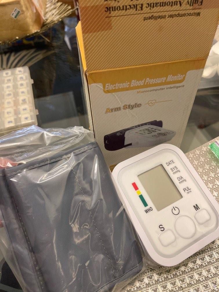 Arm Style Electronic Blood Pressure Monito (Category: Health Monitors & Weighing Scales) located in Pasig City. Submitted by abundanthappiness (Listing ID 1183541501, Image 2). Description: .
