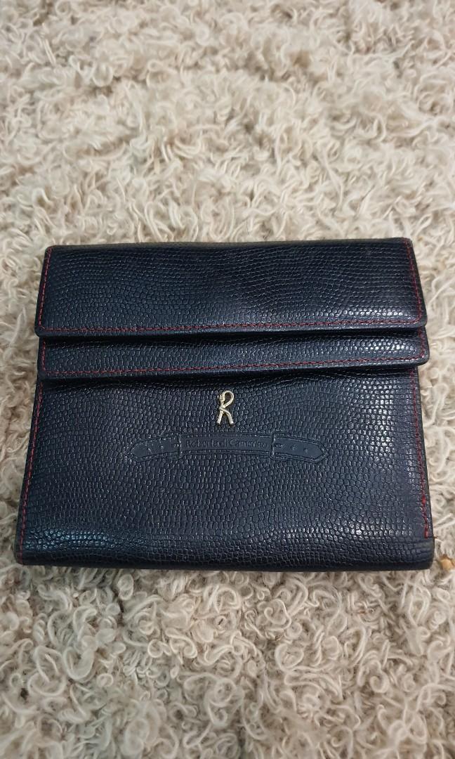 Authentic roberta di camerino wallet (Category: Luxury Bags & Wallets) located in Cavite. Submitted by ohmie23 (Listing ID 1183667318, Image 1). Description: Authentic roberta di camerino wallet.