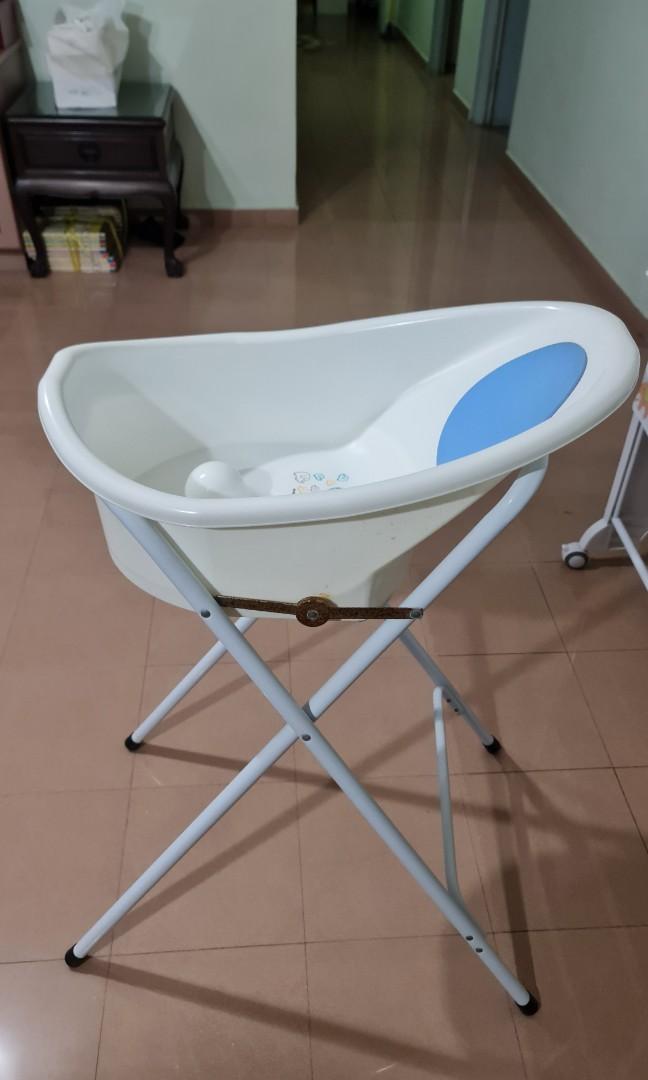 Baby bath with shop stand for sale