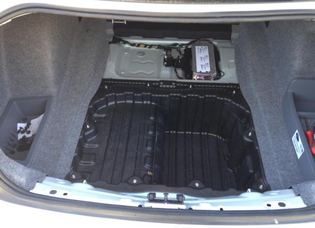 BMW E90 Boot Tray Compartment, Announcements on Carousell