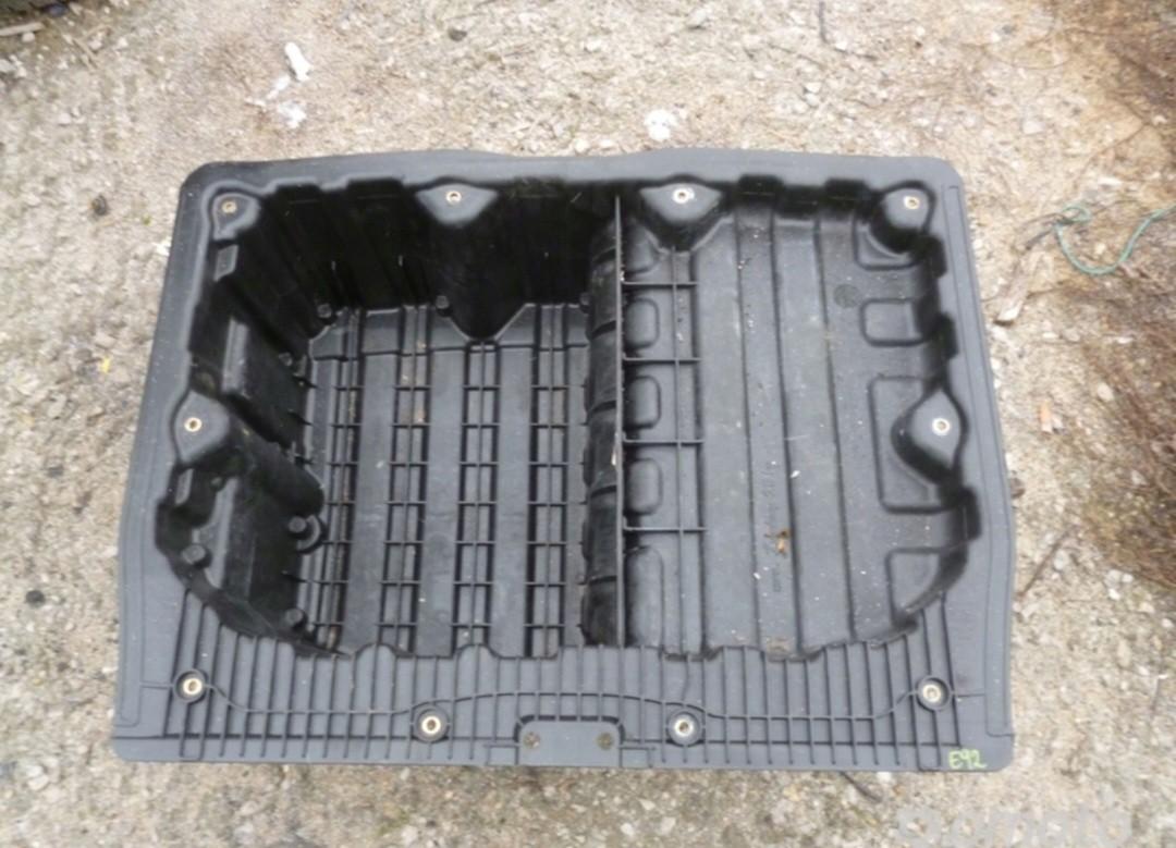 BMW E90 Boot Tray Compartment, Announcements on Carousell