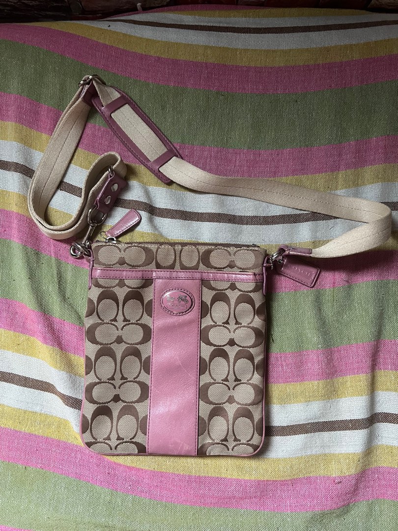 Coach Sling Bag, Women's Fashion, Bags & Wallets, Crossbody Bags on